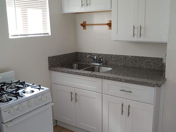 2nd image of 131-137 30th St #131