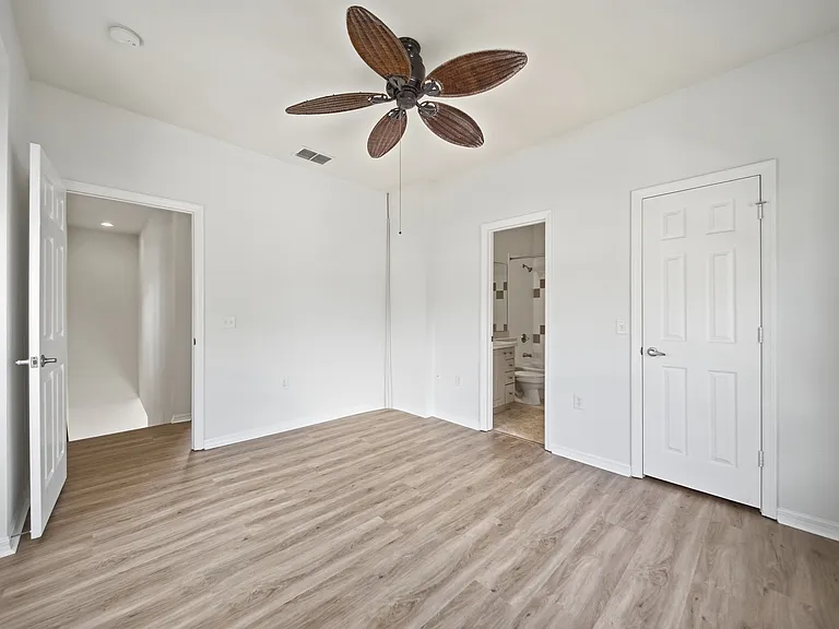 7780 Plantation Cir — Photo 10