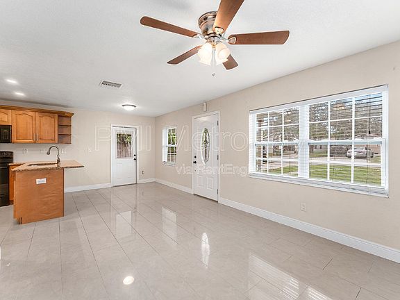 4th image of 4312 W Nassau St