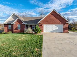 4234 Paradise Hills Dr, Maryville, TN 37804