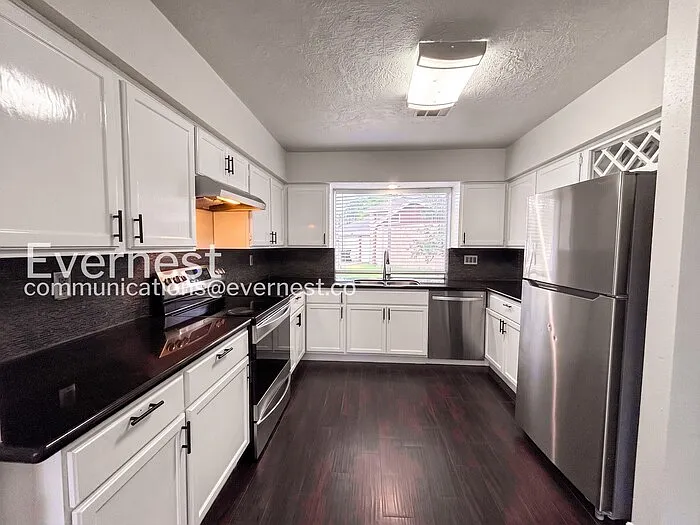7842 Royan Dr — Photo 9
