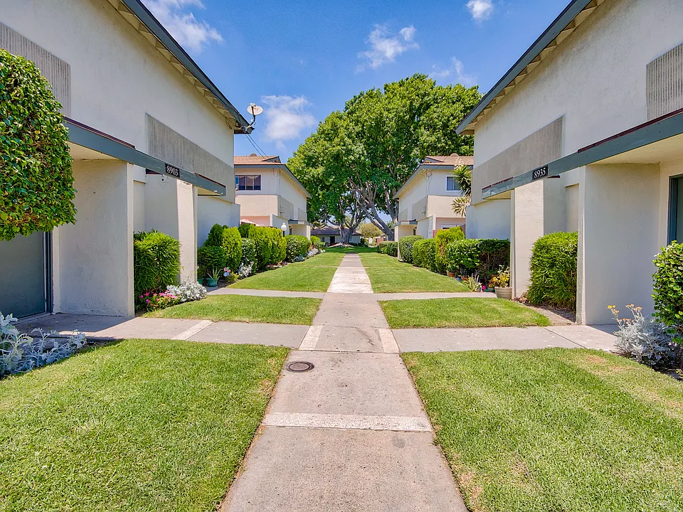8955 Hewitt Pl