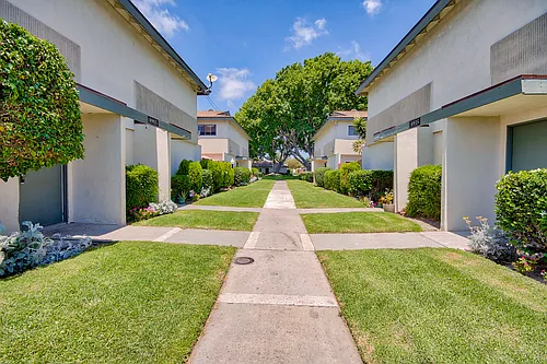 8955 Hewitt Pl Photo 1
