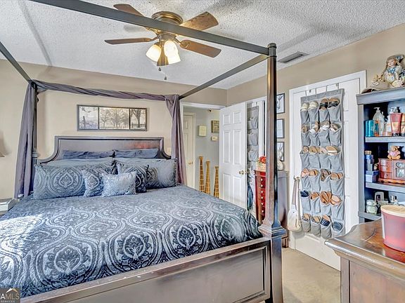 3rd image of 201 Culpepper St