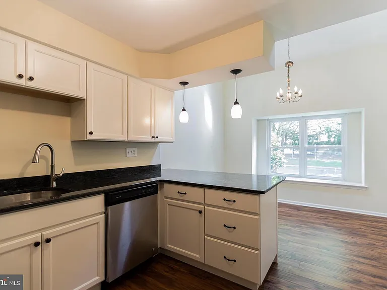 13 Heather Ct — Photo 8