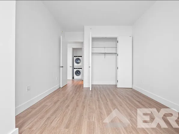 2230 Cropsey Avenue image 6 of 66