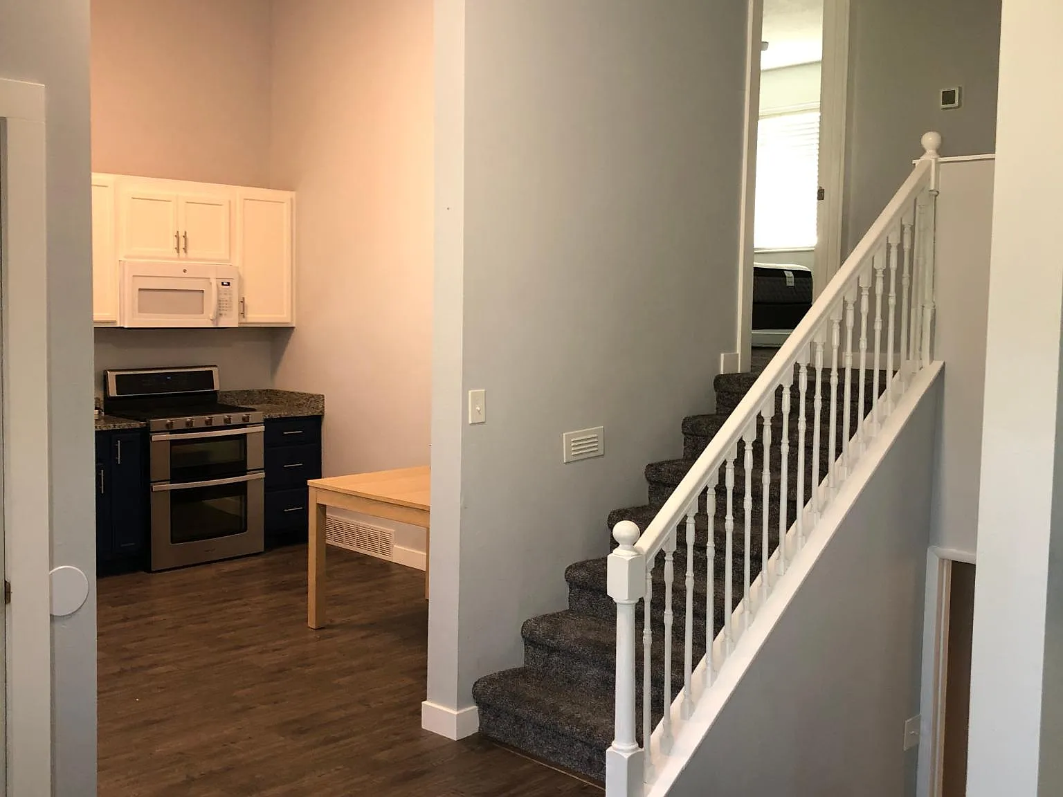 4 bed, 2040 sqft, $2,000 — Photo 2