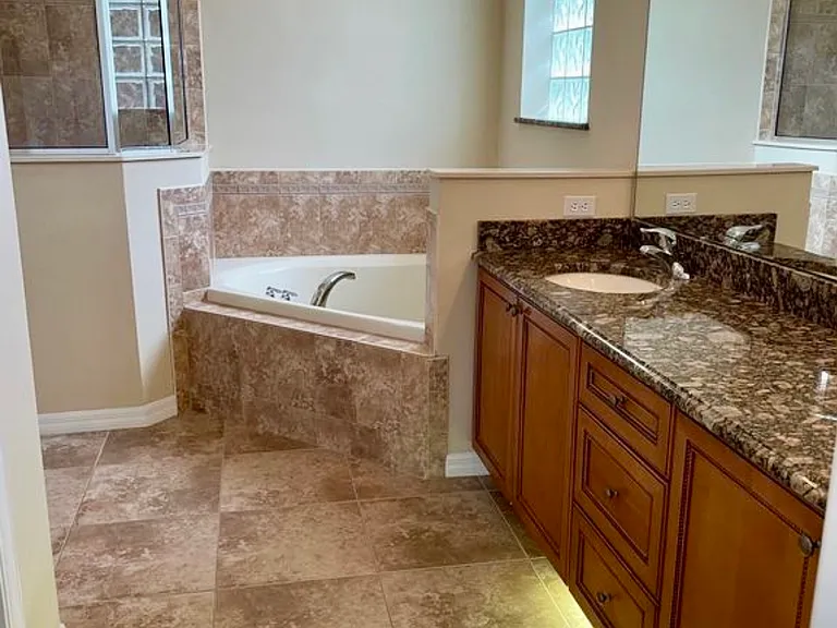 538 Newhall Ln — Photo 32