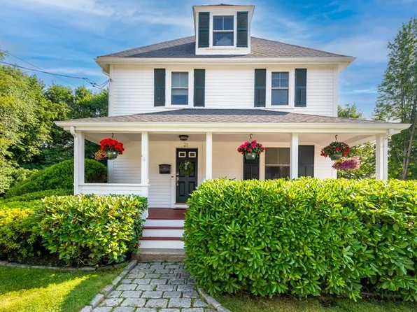 21 Gay St, Westwood, MA 02090