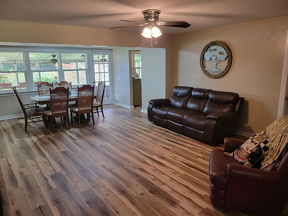 4th image of 18842 Star Hill Ln