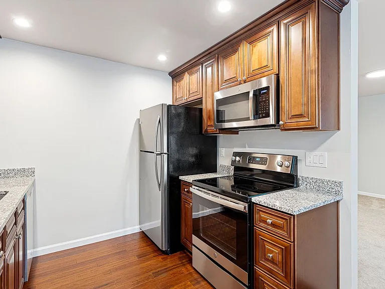 The Lodge @ 73rd — Photo 23