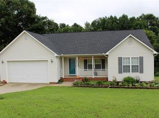 121 Lowery Dr, Thomasville, NC 27360