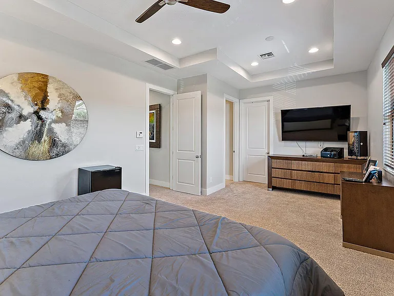 1077 Faulkner Ter — Photo 25