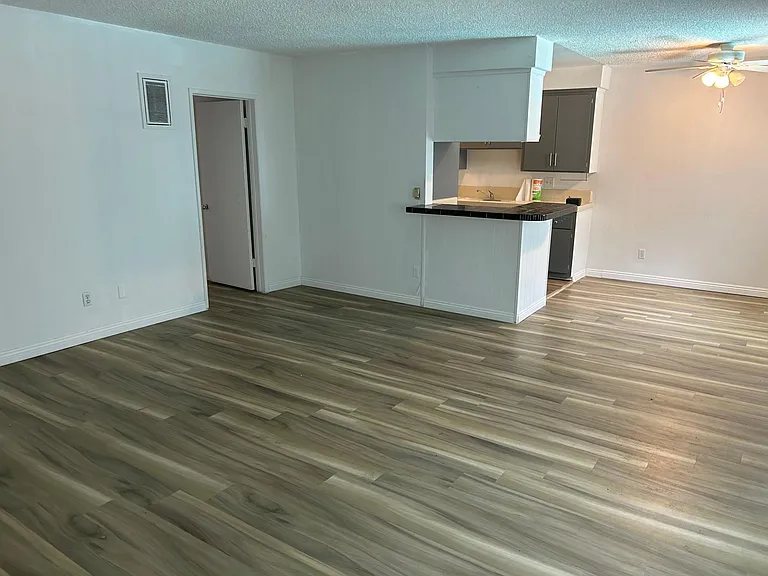 8654 Falmouth Ave #3 — Photo 4