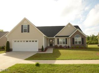 218 Emerald Ridge Rd, Jacksonville, NC 28546
