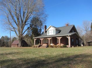 1875 River Rd, Mayodan, NC 27048