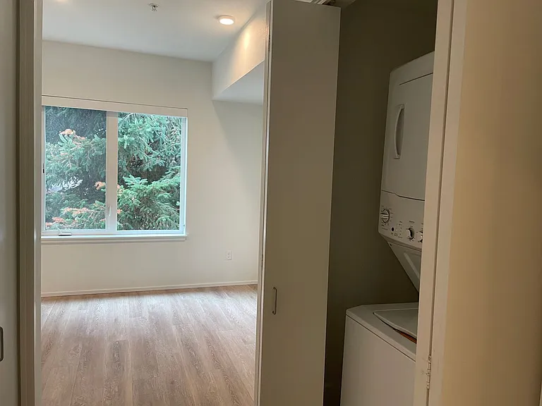 ES1213 -Alberta Street Lofts — Photo 19