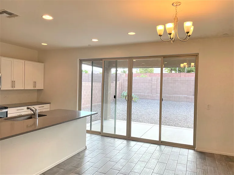 9450 N Andrina Dr — Photo 7
