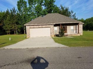 160 Hemingway Dr, Sumrall, MS 39482