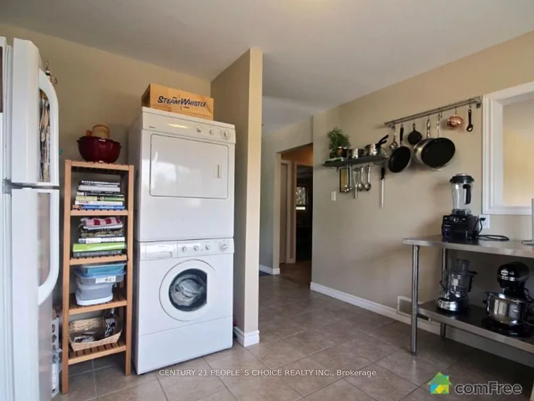 3784 Sinnicks Ave #2 — Photo 2
