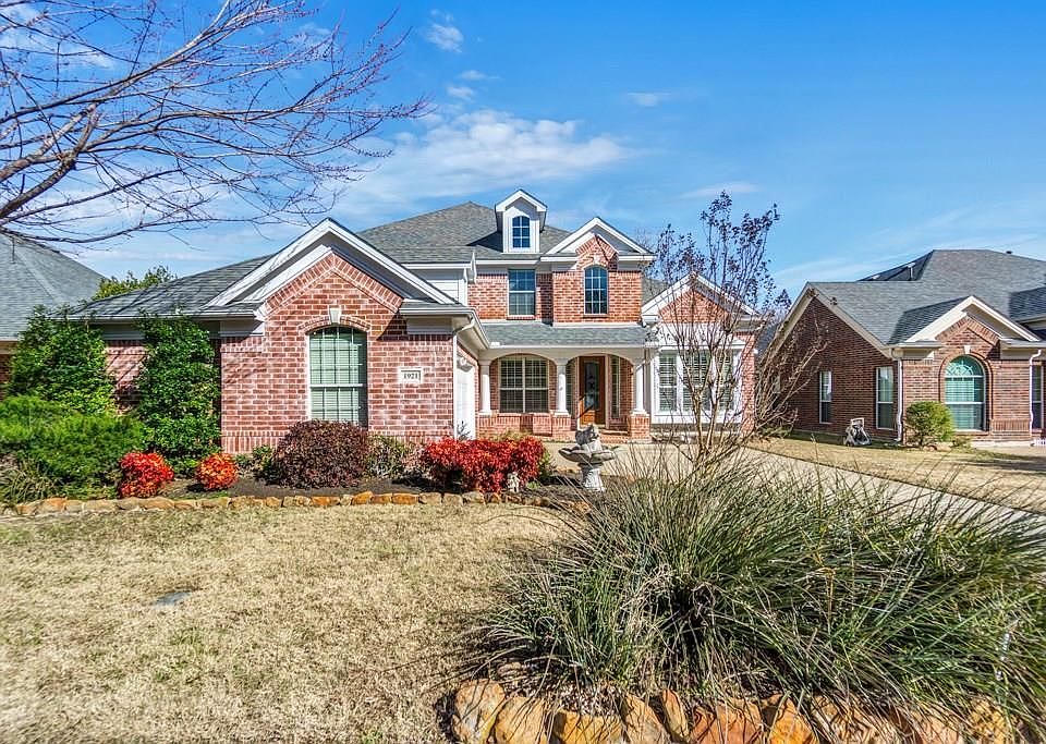 1st image of 1921 Wind Lake Cir