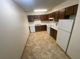 1133 G St #12, Lincoln, NE 68508