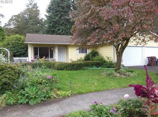 7000 Valley View Dr, Gladstone, OR