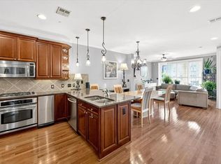 10511 Mission Rd UNIT 214, Leawood, KS 66206