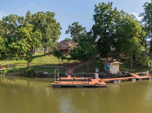 28475 Mistletoe Ave, Warsaw, MO 65355