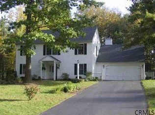 10 Featherfoil Way, Malta, NY 12020