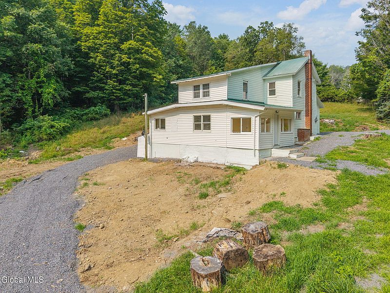 3rd image of 610 Gridley Road
