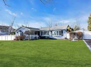 358 Rider Ave, Patchogue, NY 11772