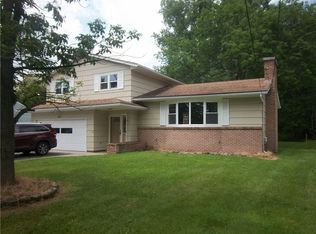 671 Elmgrove Rd, Rochester, NY 14606