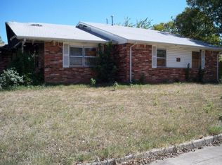 2121 Surrey Ln, Ada, OK 74820