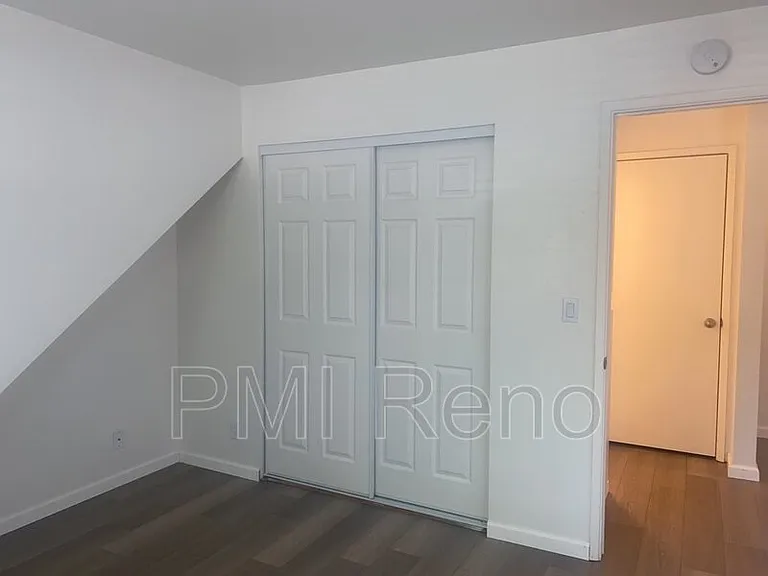 1015 Locust St #C — Photo 8