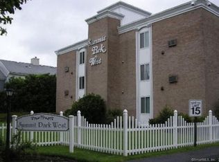 73 Park Ave #411, Danbury, CT 06810