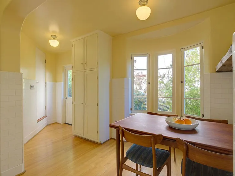 4778 Cromwell Ave — Photo 19