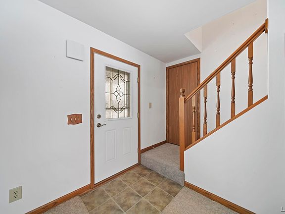 5th image of 3163 Birch Run