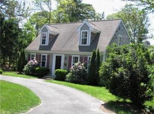 5 Lantern Ln, Mashpee, MA 02649