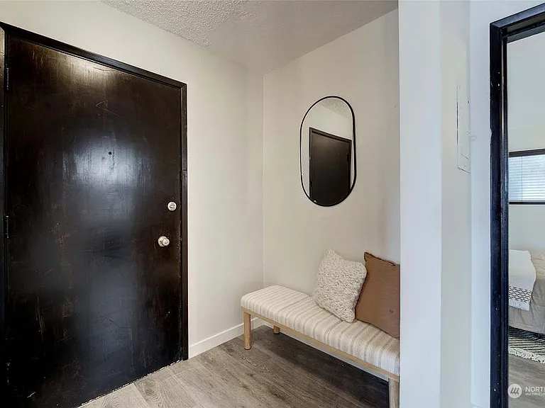400 Melrose Ave E #302 — Photo 4