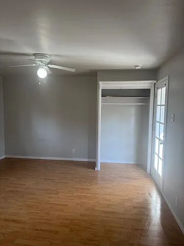 2572 Russell St Photo 1