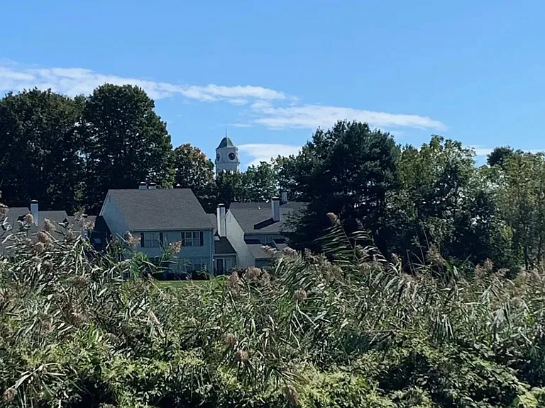 28 Pond Meadow Rd #RIGHT — Photo 12