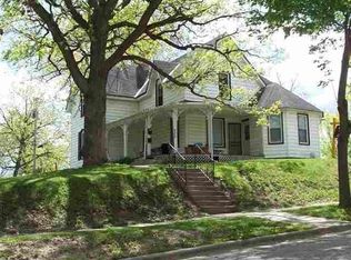 535 5th Ave, Baraboo, WI 53913