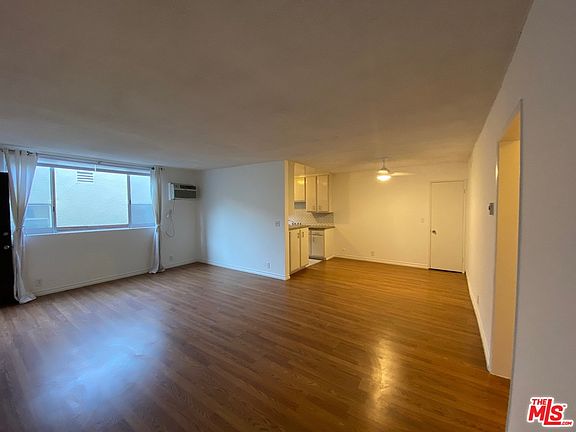 2nd image of 617 N Sweetzer Ave APT 2