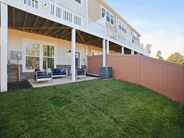 1st floor patio