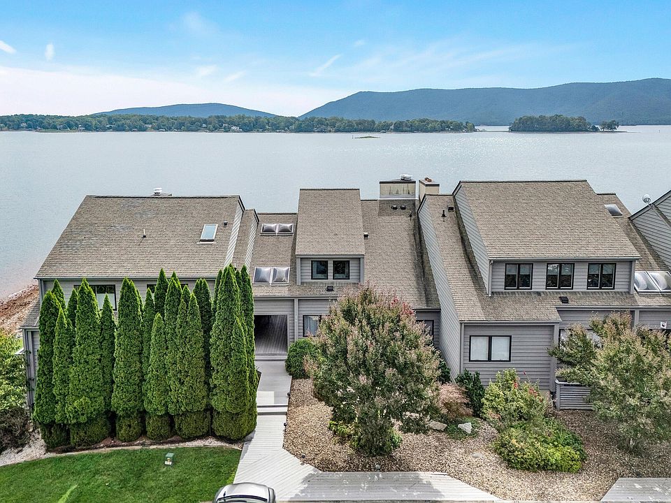 1st image of 278 Peninsula Point Dr