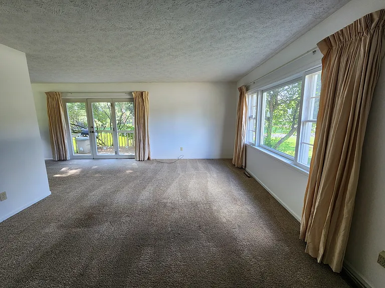 5861 Dover Ln — Photo 9