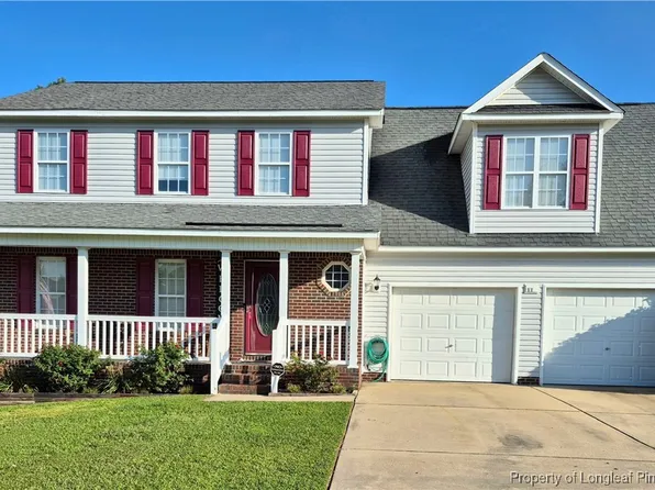 11 Scotland Dr, Spring Lake, NC 28390