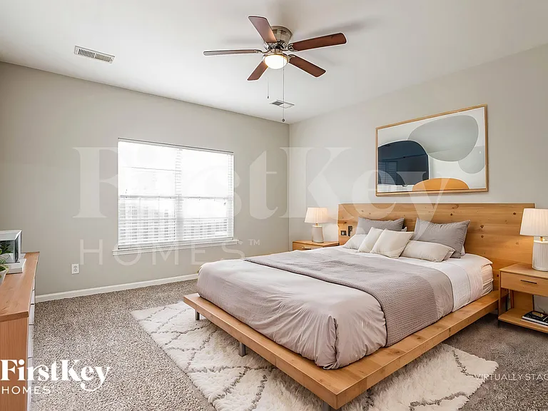 1092 Fairbank Ln — Photo 12