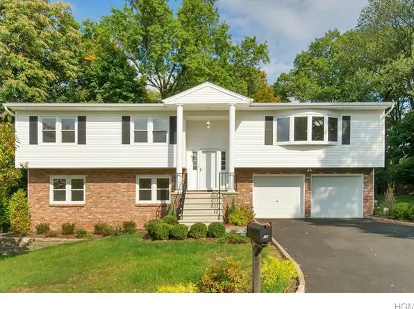 36 Wagonwheel Cir, Tarrytown, NY 10591